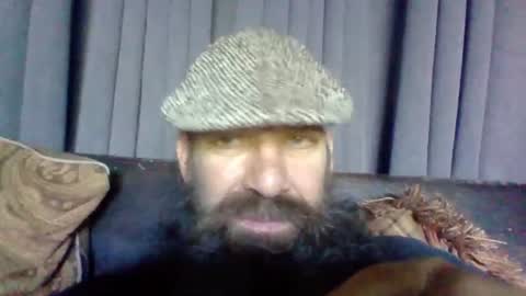 Snapshot of sitonmybeardxxx chatting on 06-09-26, 05:02 sitonmybeardxxx online show from 06-09-26, 05:02