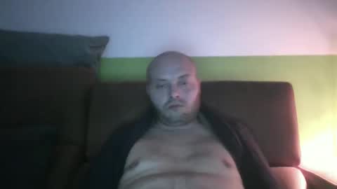 Snapshot of sixten19795 chatting on 11-13-25, 02:16 sixten19795 online show from 11-13-25, 02:16