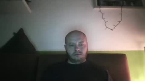 Snapshot of sixten19795 chatting on 11-17-25, 09:15 sixten19795 online show from 11-17-25, 09:15