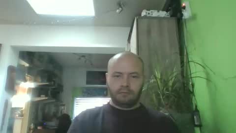 Snapshot of sixten19795 chatting on 11-19-25, 08:47 sixten19795 online show from 11-19-25, 08:47