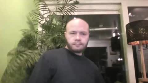 Snapshot of sixten19795 chatting on 12-15-25, 06:28 sixten19795 online show from 12-15-25, 06:28