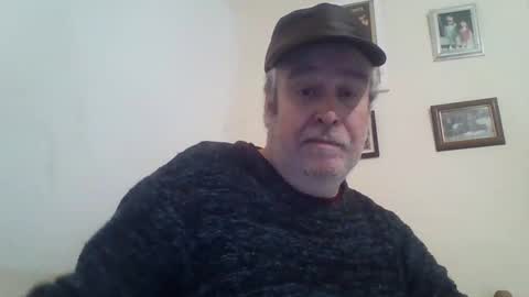 Snapshot of sizemick_u235 chatting on 01-06-25, 12:27 Mickey B online show from 01-06-25, 12:27