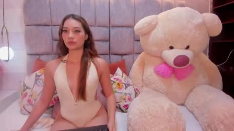 Snapshot of skarlettbenett chatting on 01-15-26, 11:37 Skarlett online show from 01-15-26, 11:37