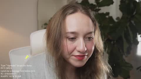 Im Scarlett  ONLINE  5pm-10pm NYC time  online show from 01-04-25, 07:34