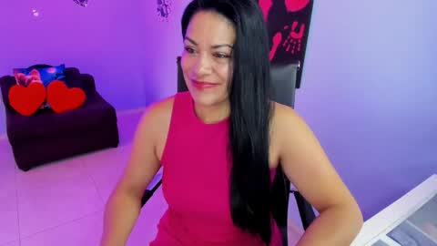 Snapshot of skater_gal chatting on 04-22-26, 05:03 susan ramires online show from 04-22-26, 05:03