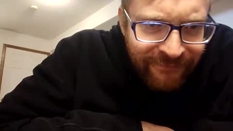 Snapshot of skeetonfeet chatting on 12-26-24, 09:22 Scotty online show from 12-26-24, 09:22