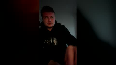 Snapshot of skeldingxxx chatting on 05-18-26, 07:52 skeldingxxx online show from 05-18-26, 07:52