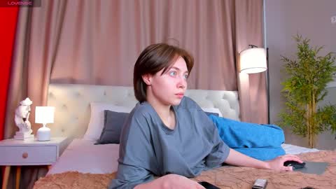 Emily online show from 10-23-25, 01:38