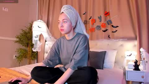 Emily online show from 10-27-25, 01:20