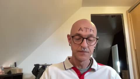 Skinbastard online show from 04-12-26, 01:49