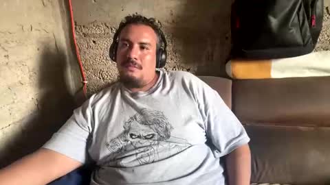 Snapshot of skinhell chatting on 11-01-25, 10:45 Elias online show from 11-01-25, 10:45