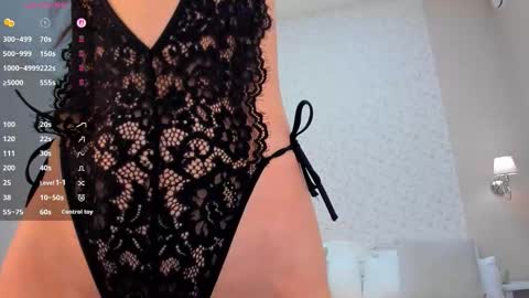 Snapshot of skinny_alice chatting on 11-13-25, 01:15 Alice GMT 2 Mon Tues Thur Fri Sun 0300am-0900am online show from 11-13-25, 01:15