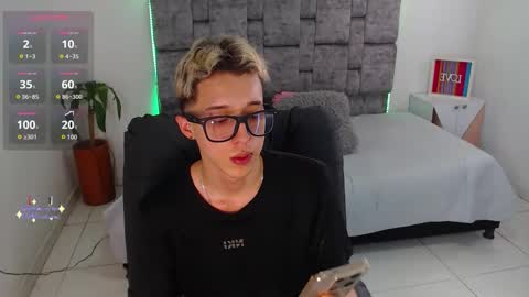 skinny_bigcock20 online show from 12-19-25, 07:54