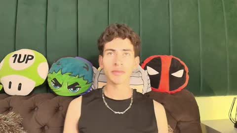 Snapshot of skinny_jean_ chatting on 02-20-26, 08:31 skinny jean online show from 02-20-26, 08:31