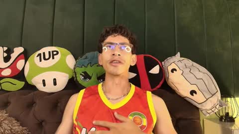 Snapshot of skinny_jean_ chatting on 02-23-26, 08:17 skinny jean online show from 02-23-26, 08:17