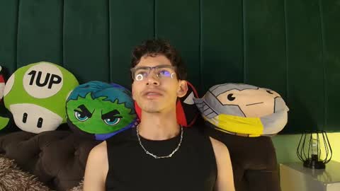 Snapshot of skinny_jean_ chatting on 02-24-26, 07:45 skinny jean online show from 02-24-26, 07:45