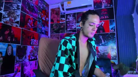Snapshot of skinny_mac_ chatting on 05-14-26, 12:28 Mac online show from 05-14-26, 12:28