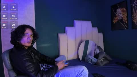 Snapshot of skinny_mac_ chatting on 05-15-26, 07:43 Mac online show from 05-15-26, 07:43