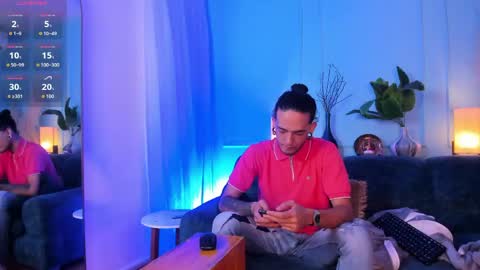 Snapshot of skinny_mac_ chatting on 05-25-26, 12:55 Mac online show from 05-25-26, 12:55
