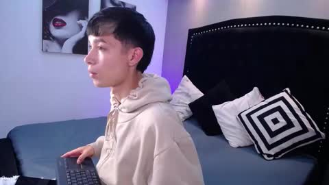 Snapshot of skinny_office chatting on 02-07-26, 12:31 David online show from 02-07-26, 12:31