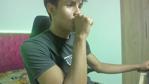 Snapshot of skinny_sam23 chatting on 04-18-26, 02:48 sam online show from 04-18-26, 02:48