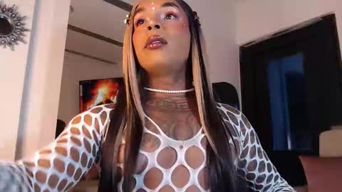 jesica online show from 10-26-25, 05:46