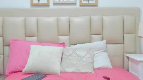 Snapshot of skinnygirl_28 chatting on 01-14-26, 07:41 SkinnyGirl online show from 01-14-26, 07:41