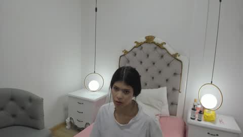 Snapshot of skinnygirl_28 chatting on 02-02-26, 07:12 SkinnyGirl online show from 02-02-26, 07:12