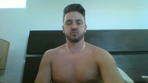 Snapshot of skinnyguylongdick1 chatting on 03-01-25, 06:43 skinnyguylongdick1 online show from 03-01-25, 06:43