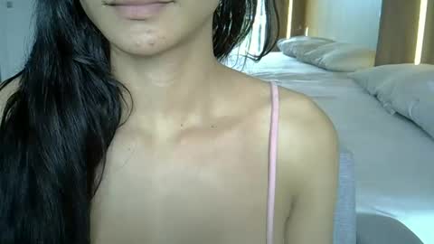 skinnykittencam online show from 10-19-25, 01:34