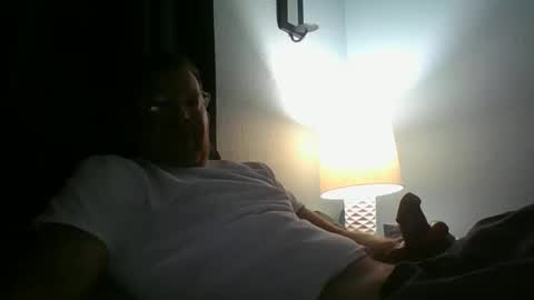 Snapshot of skinnymeat858205 chatting on 10-14-25, 03:40 skinnymeat858205 online show from 10-14-25, 03:40