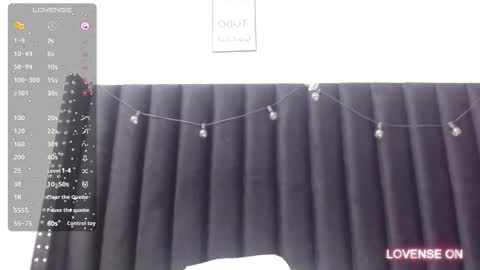 Snapshot of skinnyneighbour_ chatting on 12-24-24, 06:44 Karla online show from 12-24-24, 06:44