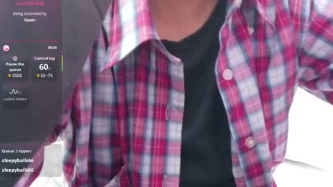 Snapshot of skinnyneighbour_ chatting on 11-18-25, 03:01 Karla online show from 11-18-25, 03:01