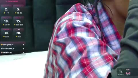 Snapshot of skinnyneighbour_ chatting on 11-20-25, 03:07 Karla online show from 11-20-25, 03:07