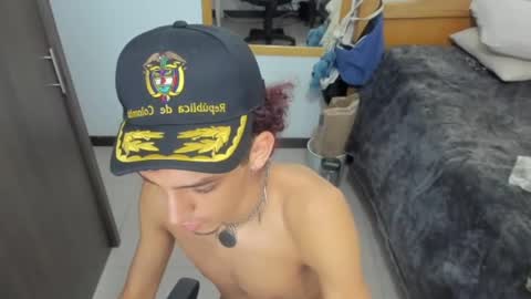 skinnypipe15 online show from 11-14-25, 06:39