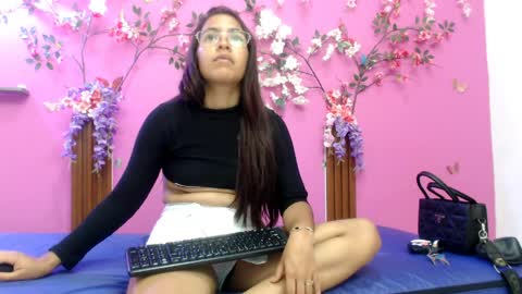 sofia online show from 04-05-26, 03:15