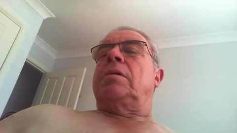 Snapshot of skipper1970 chatting on 12-18-25, 04:07 Skipper1970 online show from 12-18-25, 04:07