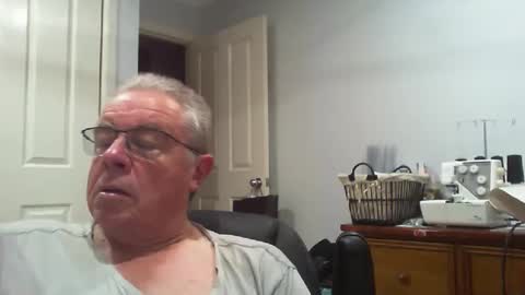 Snapshot of skipper1970 chatting on 02-04-26, 08:53 Skipper1970 online show from 02-04-26, 08:53