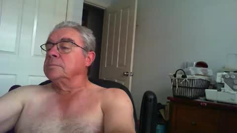 Snapshot of skipper1970 chatting on 02-26-26, 06:01 Skipper1970 online show from 02-26-26, 06:01