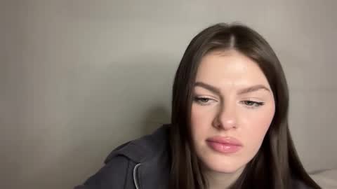 Snapshot of skirenna chatting on 01-09-26, 04:10 skirenna online show from 01-09-26, 04:10