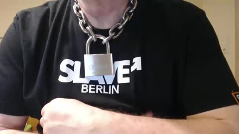 Snapshot of sklave_ol chatting on 03-08-25, 10:24 sklave_ol online show from 03-08-25, 10:24