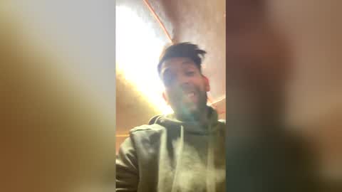 Snapshot of skoden333 chatting on 04-25-26, 01:52 skoden333 online show from 04-25-26, 01:52