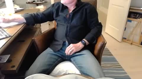 Snapshot of skr235 chatting on 02-27-25, 02:32 skr235 online show from 02-27-25, 02:32