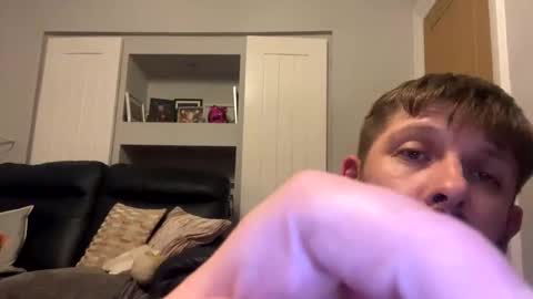 skuzzy25 online show from 04-18-26, 11:16