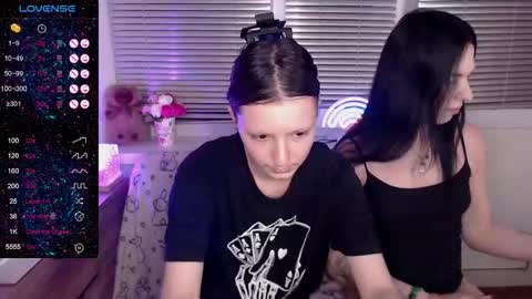 Iska Im genderfluid theyheshenot use ht have reasons and Mia my t-gf sheher online show from 11-03-25, 03:24