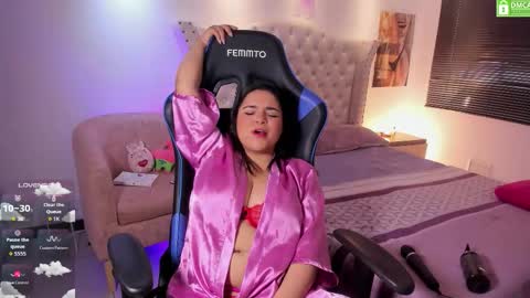 Sky  Independent model WISH LIST   online show from 10-24-25, 02:46