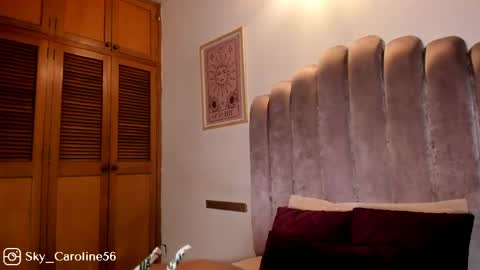 Sky Caroline online show from 05-13-26, 09:22