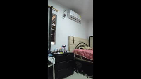 Snapshot of sky_dancer chatting on 06-11-26, 02:59 Reuben online show from 06-11-26, 02:59
