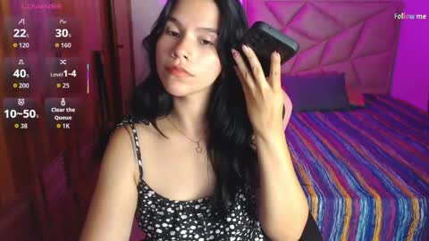 Snapshot of sky_lover_ chatting on 04-29-26, 01:15 Sky online show from 04-29-26, 01:15