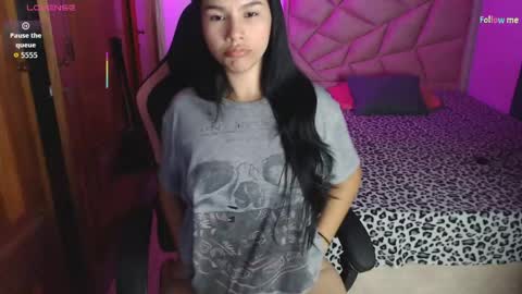 Snapshot of sky_lover_ chatting on 05-26-26, 08:43 Sky online show from 05-26-26, 08:43